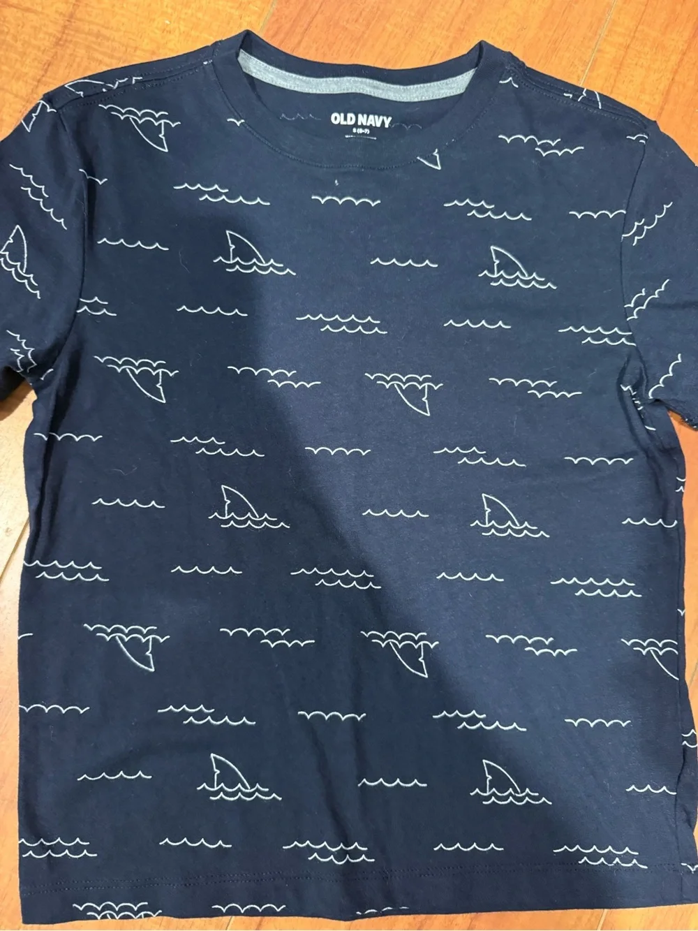 Old Navy Navy Blue Shark Wave Short Sleeve Tee